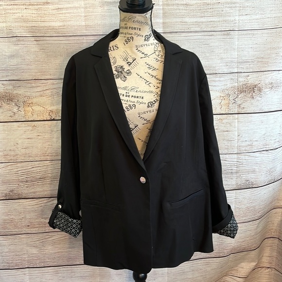 Chico’s Blazer Black Roll Up Sleeves Contrast Lining Size XL Chicos 3 - Picture 1 of 11